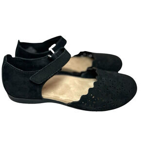 Earth Origins Brynn Mary Jane Flat Scalloped Perforated Black 7.5M Leather Upper